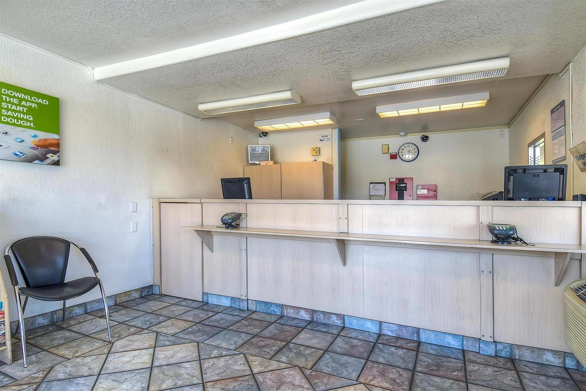 Motel 6 Anaheim Stadium - Ориндж Экстерьер фото