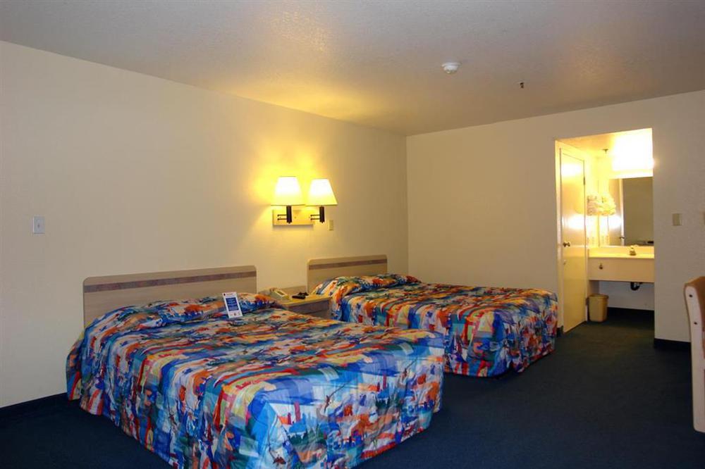 Motel 6 Anaheim Stadium - Ориндж Номер фото